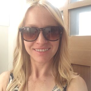 Meet your Posher, Tiina